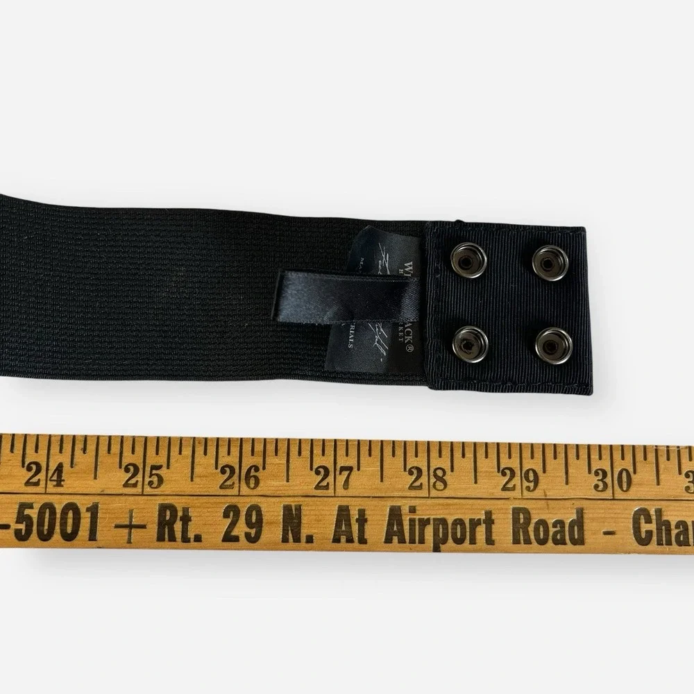 White House Black Market Feel Beautiful Belt Small Rhinestone‎ Stretch Crystals